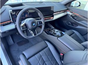 BMW 540 540d xDrive Tour. M-Sport AHK/ACC/360/HeadUp/LKH