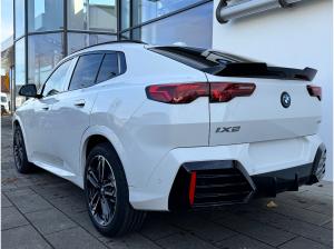 BMW iX2 eDrive20 M-Sportpaket-Pro 19-Zoll/HK/AHK/HUD