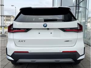 BMW iX1 xDrive30 18-Zoll/AHK/LKH/DrivingAssistant