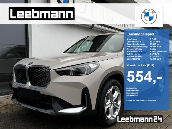 BMW iX1 eDrive20 Panorama/AHK/18-Zoll/PremiumPaket