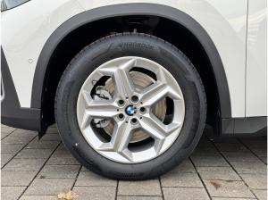 BMW iX1 xDrive30 18-Zoll/AHK/LKH/DrivingAssistant