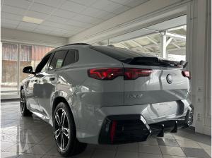 BMW iX2 xDrive30 M-Sportpaket-Pro AHK-AC-LADEN-PROF