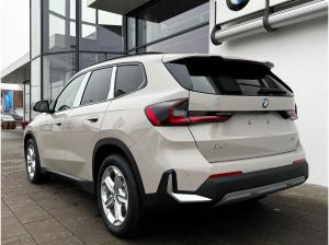 BMW iX1 eDrive20 Panorama/AHK/18-Zoll/PremiumPaket