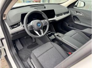 BMW iX1 xDrive30 18-Zoll/AHK/LKH/DrivingAssistant