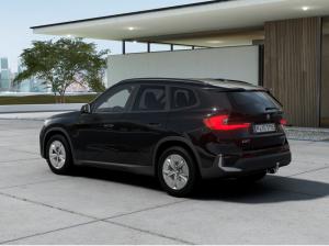 BMW iX1 eDrive20 PremiumPaket/Anhängerkupplung/RFK