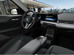 BMW iX1 eDrive20 Anhängerkupplung/PremimPaket/RFK
