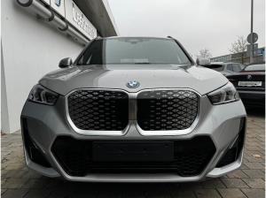 BMW iX1 eDrive20 M-Sportpaket AHK//LKH/Premium/Massag