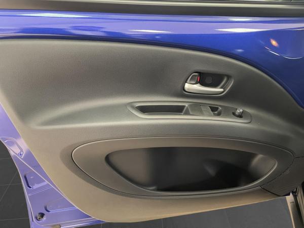 Toyota Aygo X Business Edition 72PS inkl. Metallic🚀​🚀​Engelbart-AKTION🚀​🚀​Sitzheizung / Rückfahrkamera