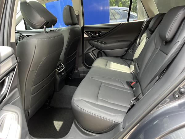 Subaru OUTBACK 2.5i AT, Platinum