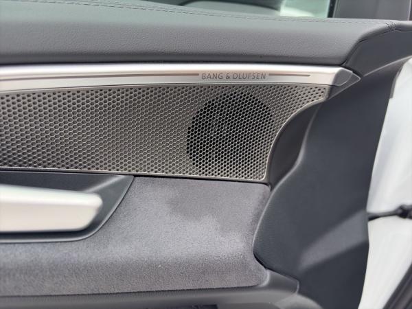 Audi A5 Avant e-hybrid QUATTRO+S-LINE+AHK+HUD+TECHPLU