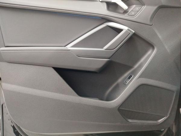 Audi Q3 35 TFSI S tronic S line Matrix-LED Navi VC DAB PDC