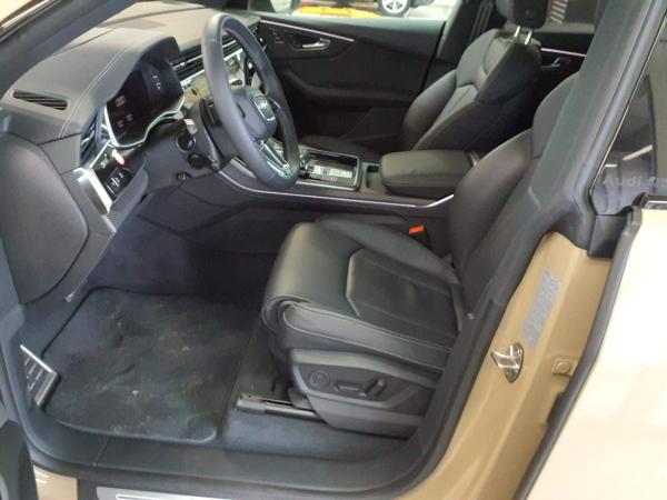 Audi SQ8 Laserlicht StandHZG AHK Pano B&O HuD OLED