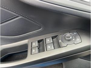 Ford Focus 1.0 EcoBoost Cool & Connect Winter-Paket