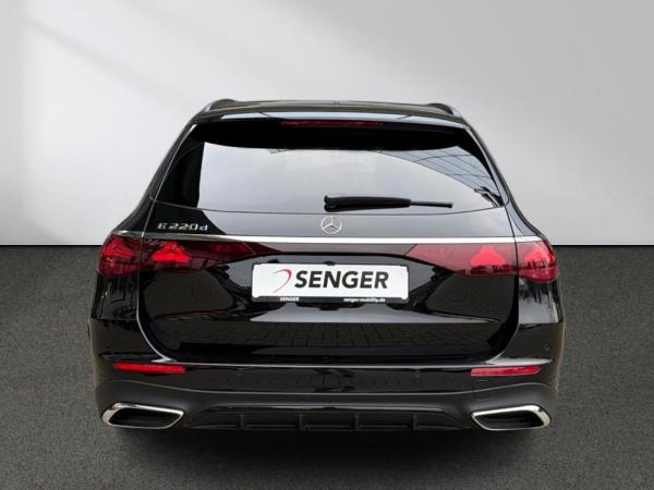 Mercedes-Benz E 220 d T AMG Digital-Light Distronic Burmester