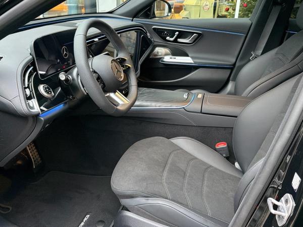 Mercedes-Benz E 220 d T AMG Digital-Light Distronic Burmester