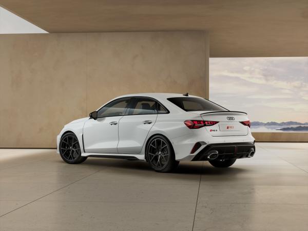 Audi RS3 Limousine 2.5 TFSI S  tronic quattro