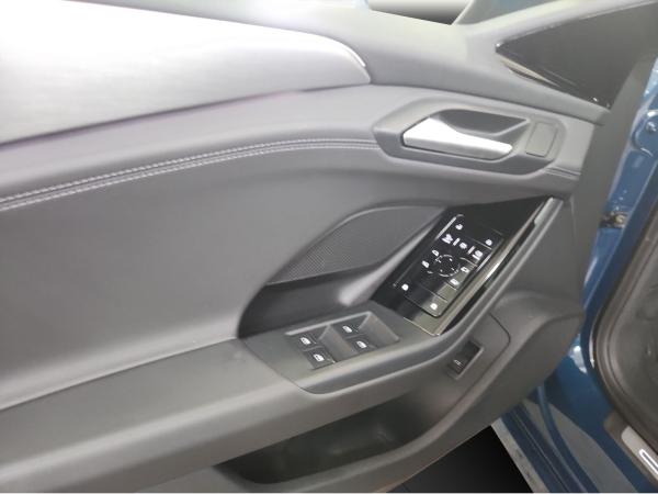 Audi A6 Avant e-tron performance LED LM 20" ACC 360°