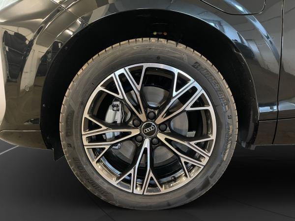Audi Q3 e-hybrid S tronic LED LM 19" Navi PDC+RFK