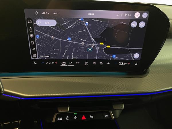 Audi Q3 e-hybrid S tronic LED LM 19" Navi PDC+RFK