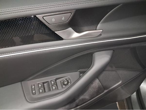 Volkswagen Passat Business 1,5 eTSI DSG | IQ.