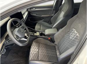 Volkswagen Golf 1.5 R-LINE DSG BLACKSTYLE PANO MATRIXLED LM18