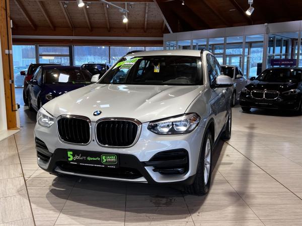 BMW X3 xDrive 30e Advantage LED+4xSHZ+KAM+WinterP