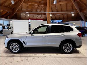BMW X3 xDrive 30e Advantage LED+4xSHZ+KAM+WinterP