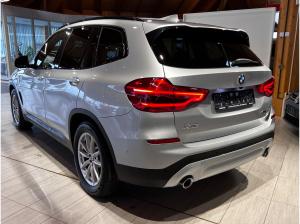 BMW X3 xDrive 30e Advantage LED+4xSHZ+KAM+WinterP