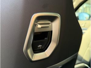 BMW i7 xDrive60 M Sport //AHK ExecutiveLoungeSeating TheaterScreen