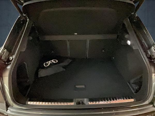 Audi Q3 SUV e-hybrid S tr. LED AHK 19 FLA Cam ParkAss