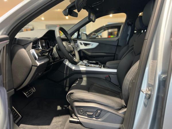Audi Q7 TDI quattro ⇒ AHK   ⇒ S-Line-Business ⇒ Allradlenkung