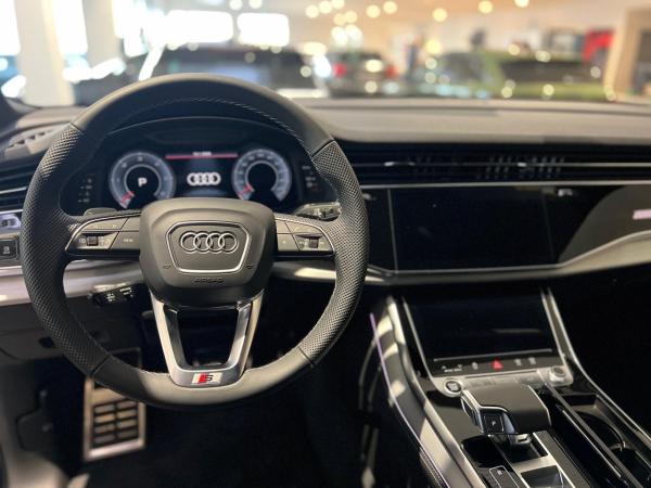 Audi Q7 TDI quattro ⇒ AHK   ⇒ S-Line-Business ⇒ Allradlenkung