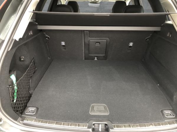 Volvo XC60 T8 AWD Ultra Dark Plug-In (EURO 6e) Klima Volvo XC60 T8 AWD Ultra Dark Plug-In (EURO 6e) Klima