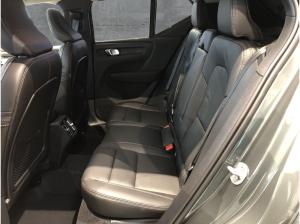 Volvo XC40 B3 2WD Plus Dark (EURO 6e) Klima Leder