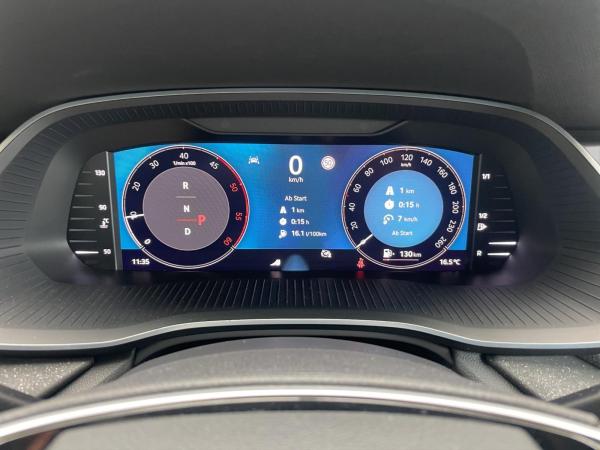 Skoda Octavia Combi 2.0TDI Selection STHG AHK MATRIX