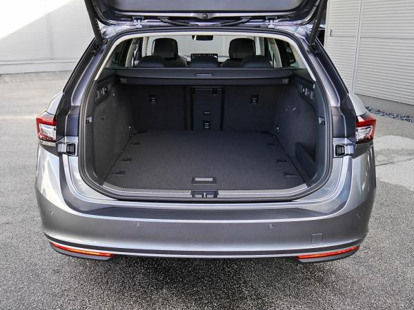 Skoda Superb Combi "L&K" 2.0TDI 193PS 4x4 DSG *SOFORT VERFÜGBAR*