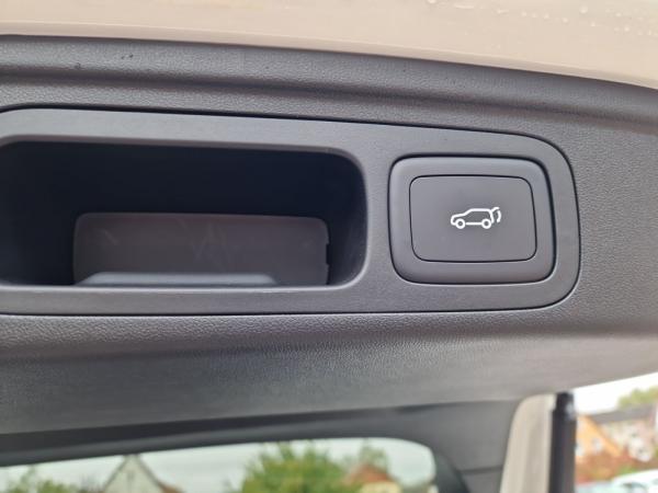 MG HS 1.5 PHEV Luxury *Nur Gewerbe SpurH ACC el.Heck LED