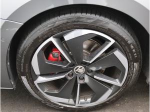 Skoda Octavia Combi RS 2.0 TDI DSG / Matrix, HuD, AHK