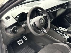 Alfa Romeo Junior 1.2 VGT Mild-Hybrid Ti +Sport+Tech-Paket