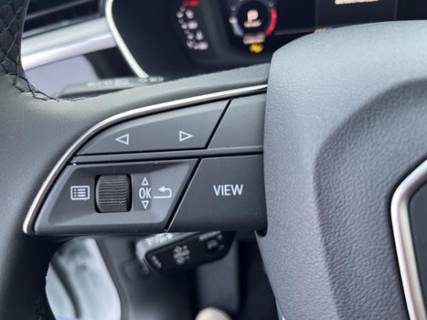 Audi Q3 35 TFSI+ OPTIKPAKET+LED+NAVI+AHK