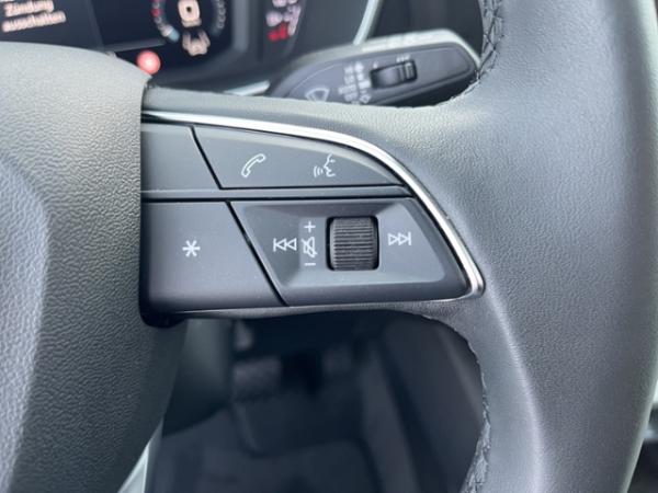 Audi Q3 35 TFSI+ OPTIKPAKET+LED+NAVI+AHK
