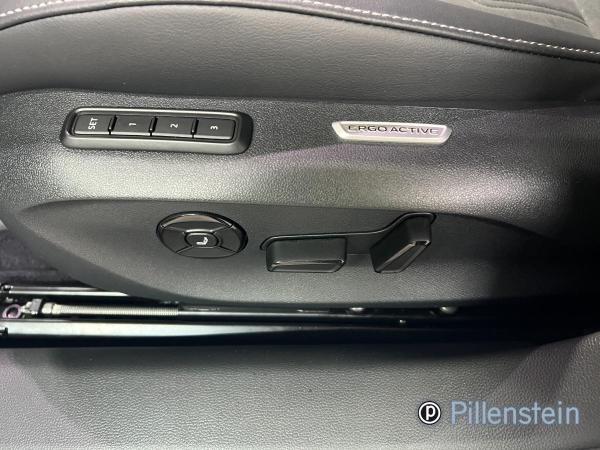 Volkswagen Passat TSI DSG Business HUD+ARAEA+MATRIX+MAX+TRA