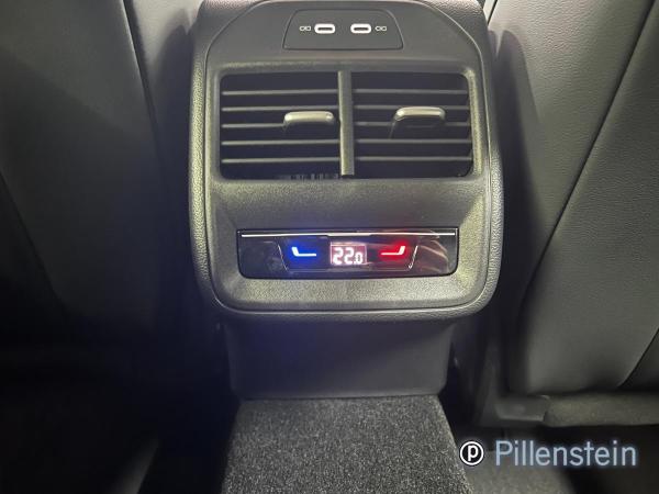 Volkswagen Passat TSI DSG Business HUD+ARAEA+MATRIX+MAX+TRA