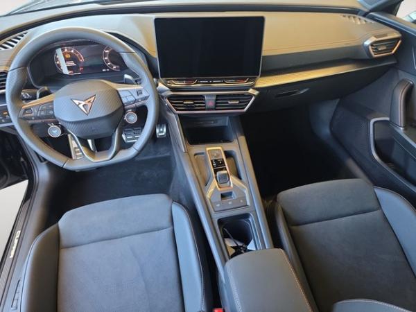 Cupra Leon ST 1.5 TSI DSG Sennheiser AHK Pure Performance Edge Intelligent Dynamic Matrix