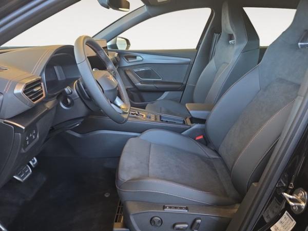 Cupra Leon ST 1.5 TSI DSG Sennheiser AHK Pure Performance Edge Intelligent Dynamic Matrix