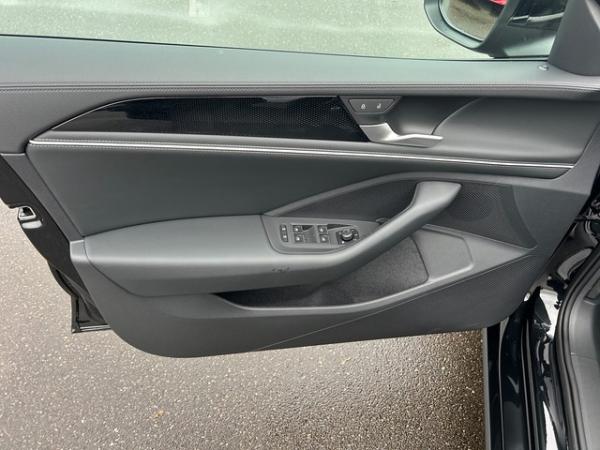 Volkswagen Passat 2.0TDI DSG Business AHK+WR+HUD+IQ.LIGHT+