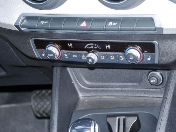 Audi Q2 35 TFSI advanced Matrix AHK Sound Interface