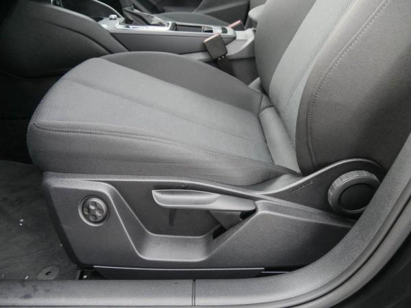 Audi Q2 35 TFSI advanced Matrix AHK Sound Interface