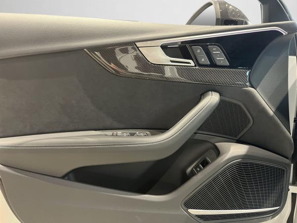 Audi RS4 | Massagekomfort bei voller RS-Power