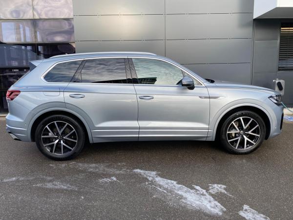 Volkswagen Touareg 3.0 TDI DSG 4MOTION R-LINE AHK Luft Standheizung